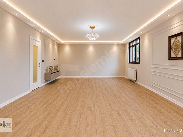 BEYLİKDÜZÜNDE SİTE İÇERİSİNDE BAHÇE KULLANIMLI 2+1 SATILIK DAİRE - Görsel 13
