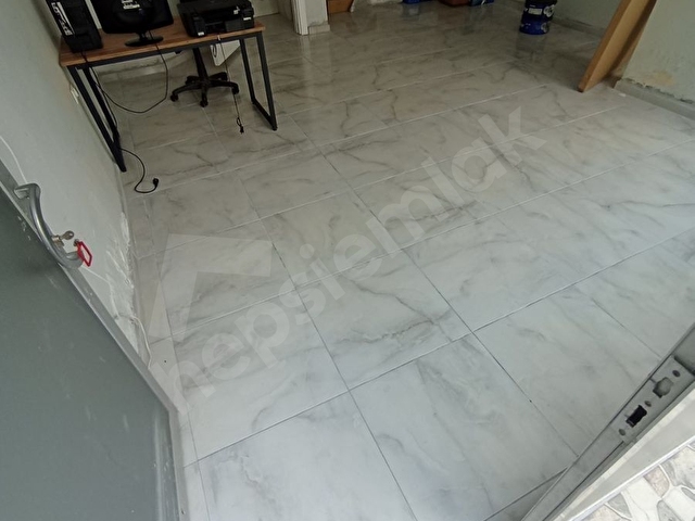 KAPLANDAN DEMETEVLERDE 35 M2 5.M CEPHELİ 401 CADDE ÜZERİNDE SATILIK DÜKKAN - Görsel 2