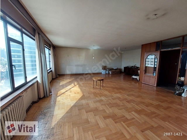 ŞEHRİN MERKEZİ ZİNCİRLİKUYUDA SATILIK 210 M2 4+1 DAİRE - Görsel 24