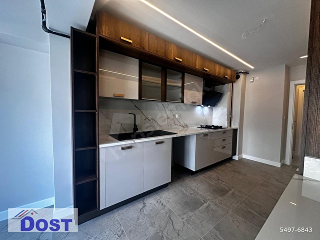 DOSTTAN BAHÇELİEVLERDE YENİ BİNA ÖN CEPHE KATTA LÜKS SATILIK 2+1 ÇİFT BANYO ASANSÖRLÜ DAİRE - Görsel 11