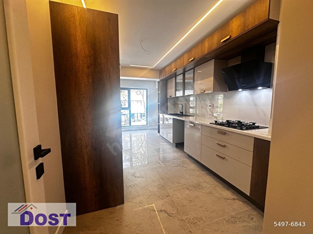 DOSTTAN BAHÇELİEVLERDE YENİ BİNA ÖN CEPHE KATTA LÜKS SATILIK 2+1 ÇİFT BANYO ASANSÖRLÜ DAİRE - Görsel 12