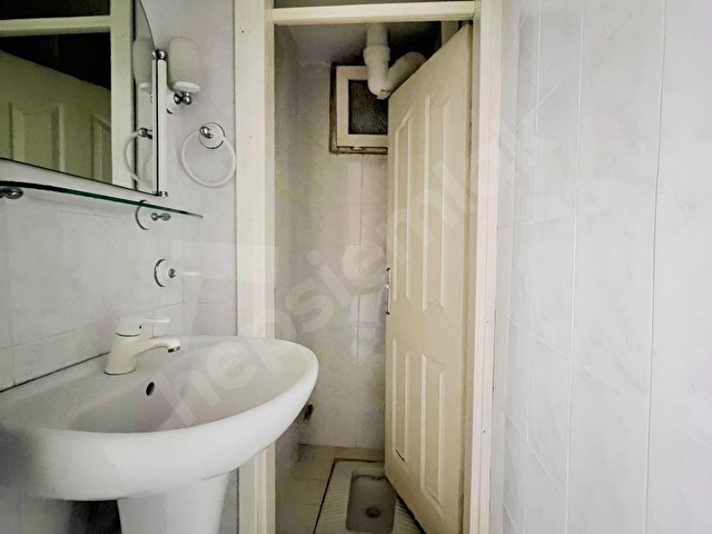 Aydının tam merkezinde kiralık geniş 2+1 - Görsel 12