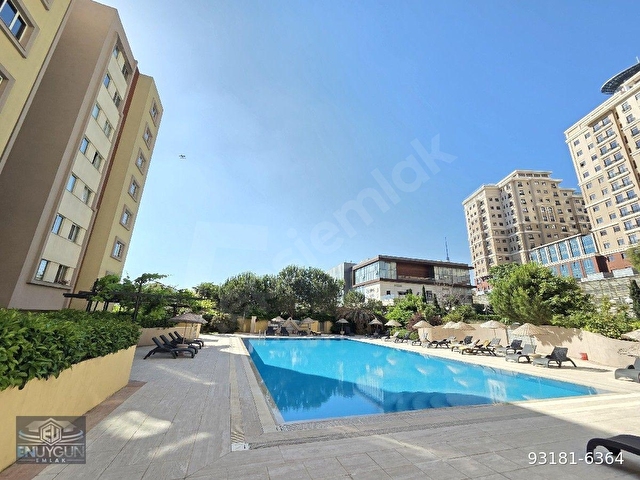 HAVUZLU 7&24 GÜVENLİKLİ OTOPARKLI LÜKS SİTEDE 2+1 BAKIMLI ARAKAT