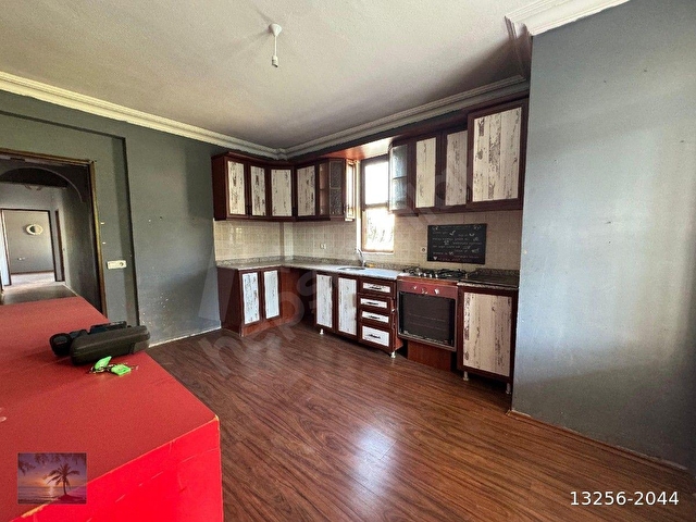 MEYDANKAVAGINDA HAVUZLU SİTEDE 4+1 SATILIK DAİRE - Görsel 20