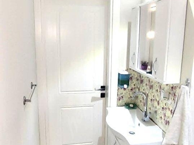 İLBADI MAHALLESİNDE 3 YILLIKI BİNADA 3. KAT 2+1/90 m2 YERDEN ISITMALI BALKONLU DAİRE 3.700.000 TL - Görsel 13