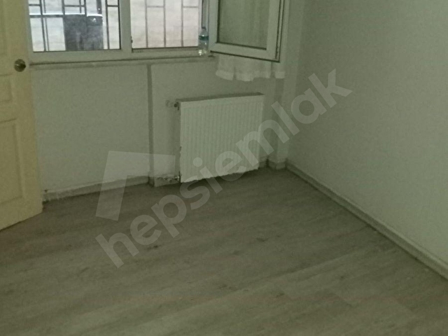EMNİYETEVLERİNDE 45M2 1+1 METROYA 3DK. BAHÇE KATI - Görsel 8