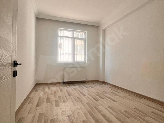 BEŞİKKAYA CADDE ÜSTÜ İSKANLI KOT 1 DE SATILIK 2/1 DAİRE - Görsel 9