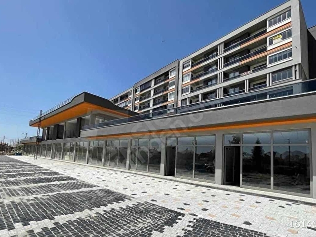 QUEEN MERAM VEZİR İNŞAAT PROJESİNDE 48 M² SATILIK DÜKKAN - Görsel 7