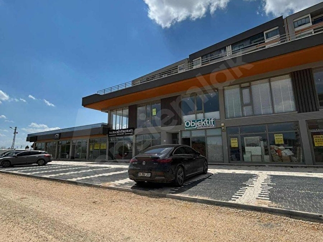 QUEEN MERAM VEZİR İNŞAAT PROJESİNDE 48 M² SATILIK DÜKKAN - Görsel 4