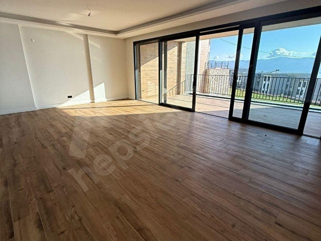 KUŞADASI MERKEZDE DENİZ MANZARALI GENİS VE FERAH LUKS DAİRE - Görsel 18