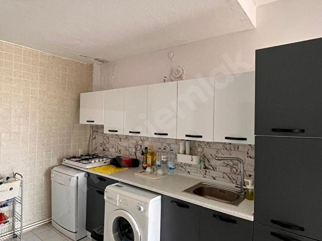 Denize Sadece 300 Metre Mesafede Eşyalı 1+1 Satılık Daire - Görsel 15