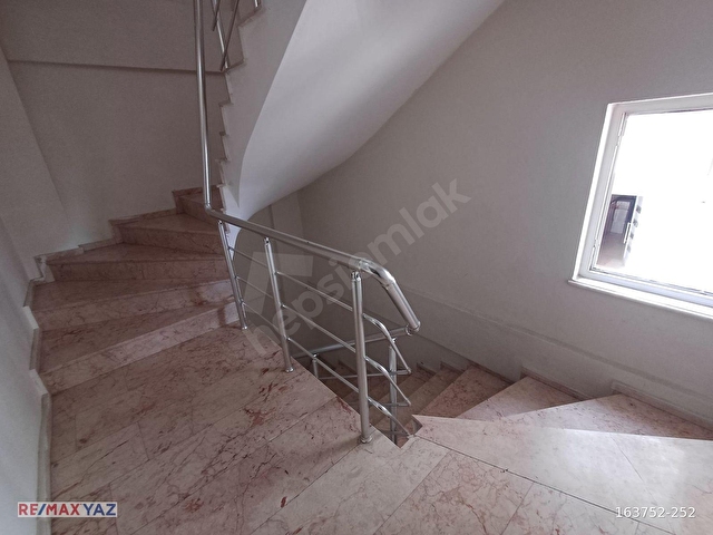 REMAX YAZDAN PLEVNE MAH.EŞYALI ASMA KAT 1+1 SATILIK DAİRE - Görsel 2