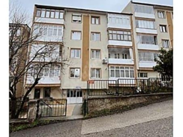 ELİT EMLAKTAN 100. YIL MERKEZDE BAKIMLI SATILIK 3+1 DAİRE
