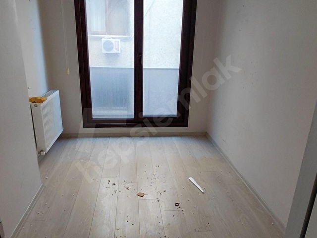 SAFİR BAKIRKÖYDEN GENÇ BİNADA 1 KAT KİRALIK DAİRE - Görsel 13