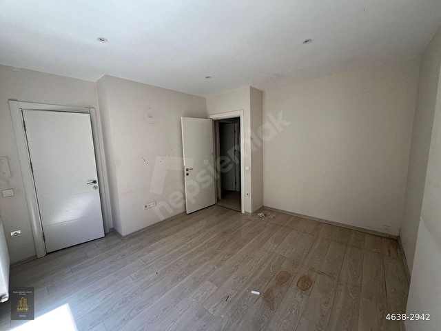 SAFİR BAKIRKÖYDEN GENÇ BİNADA 1 KAT KİRALIK DAİRE - Görsel 22