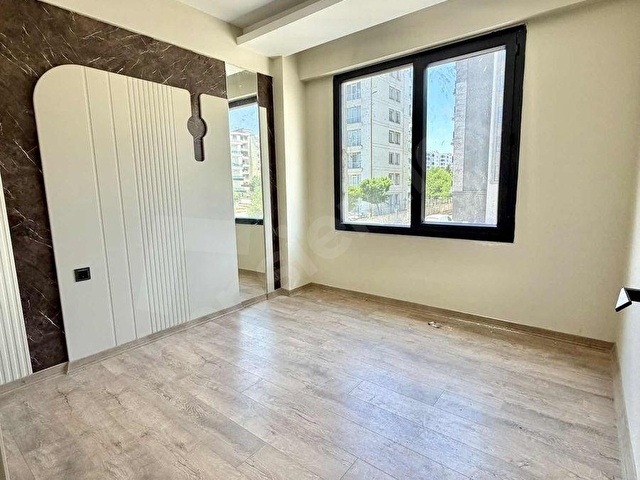 GÖLETLİ PARKA YAKIN BAĞCILAR MAHALLESİDE KİRALIK SIFIR 2+1 DAİRE - Görsel 18