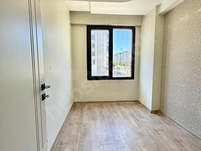 GÖLETLİ PARKA YAKIN BAĞCILAR MAHALLESİDE KİRALIK SIFIR 2+1 DAİRE - Görsel 16