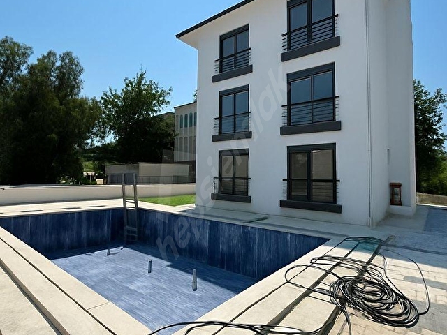 BELEK KADRİYEDE SATILIK 1+1 HAVUZ BAŞI DAİRE