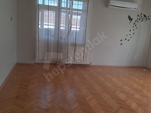 ÇİÇEK EMLAKTAN EMEKTE KATTA KOMBİLİ KİRALIK DAİRE - Görsel 4