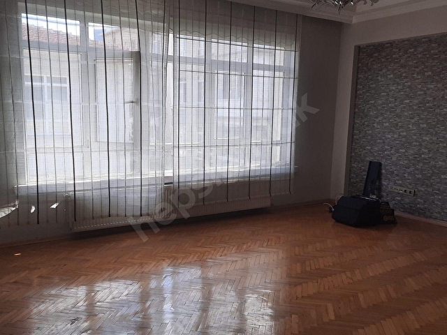 ÇİÇEK EMLAKTAN EMEKTE KATTA KOMBİLİ KİRALIK DAİRE - Görsel 2