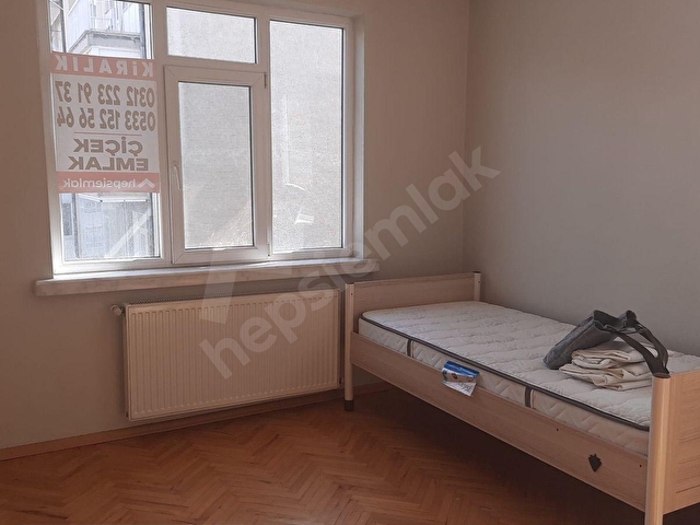 ÇİÇEK EMLAKTAN EMEKTE KATTA KOMBİLİ KİRALIK DAİRE - Görsel 13