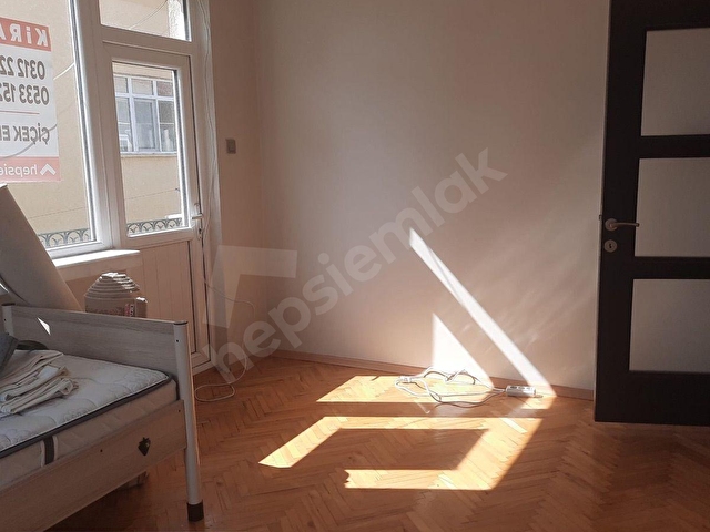 ÇİÇEK EMLAKTAN EMEKTE KATTA KOMBİLİ KİRALIK DAİRE - Görsel 16