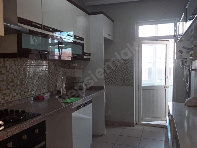 ÇİÇEK EMLAKTAN EMEKTE KATTA KOMBİLİ KİRALIK DAİRE - Görsel 25
