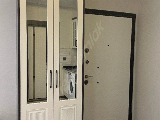 SARIÇAM GÜLTEPEDE KİRALIK 1+1 LÜKS İŞÇİLİK İSKANLIGENİŞ OTURUMLU SIFIR EŞYALI UYGUN FİYATLI DAİRE✔ - Görsel 11