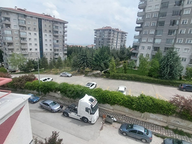 Ankara Etimesgut Suvari Mah satılık 5+1 asansörlü teras daire