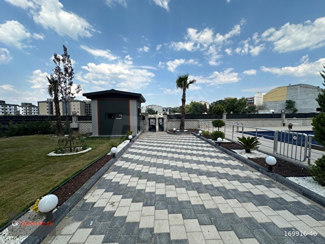 ÇÖZÜM EMLAKTAN MURADİYEDE HAVUZLU SİTE İÇİNDE 1+1 GENİŞ DAİRE - Görsel 6