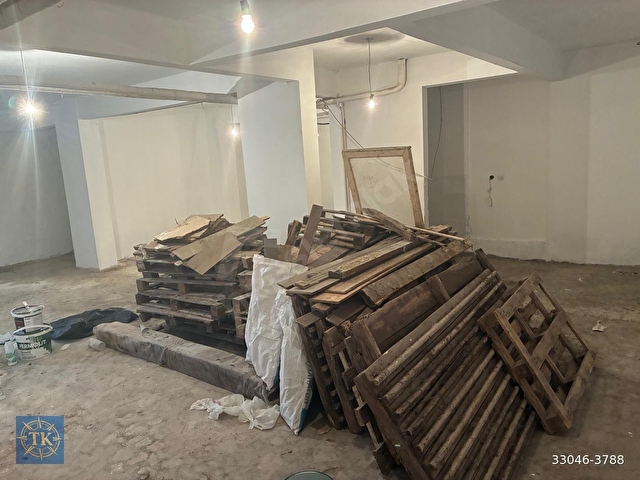 ŞİŞLİ FULYA ORTAKLAR CADDESİ PARALEL 125 M2 DEPO & DÜKKAN KİRALI - Görsel 4