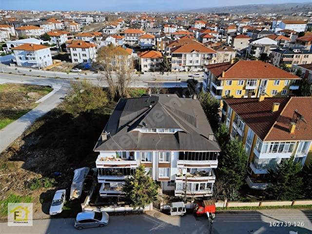Karasu Merkezde 140 M2 Açık Cephe 3+1 Satılık Daire - Görsel 6