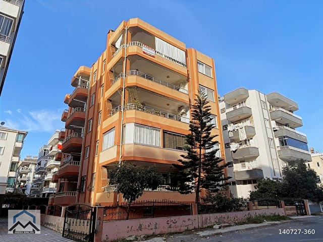 MEGA EMLAKTAN NUMUNE EVLERDE SATILIK 4.5+1 GENİŞ DAİRE