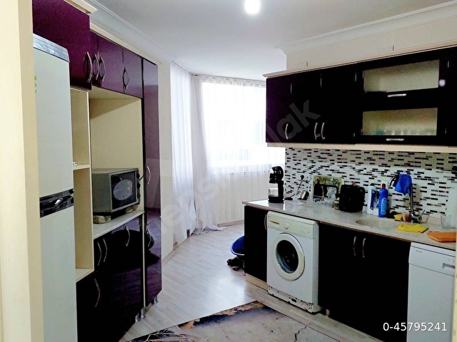 SAHİBİNDEN SATILIK 160M2, 3+1+KİLER,2BALKON 4.KAT ÖN CEPHE DAİRE - Görsel 3