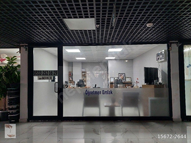 ÖĞRETMEN EMLAKTAN BATIPORT AVMDE 30 M2 KİRALIK DÜKKAN