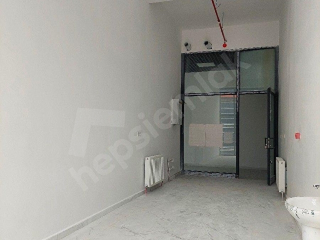 ÖĞRETMEN EMLAKTAN BATIPORT AVMDE 30 M2 KİRALIK DÜKKAN - Görsel 16