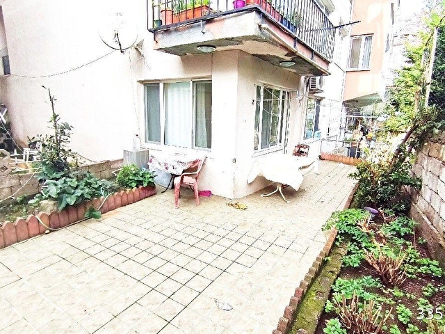 Çengelköy merkezde 2+1 bahçe kullanımlı satılık daire