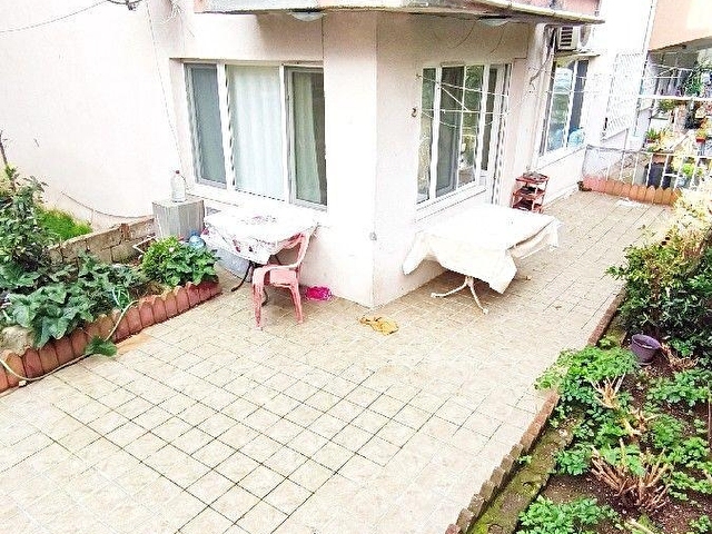 Çengelköy merkezde 2+1 bahçe kullanımlı satılık daire - Görsel 2