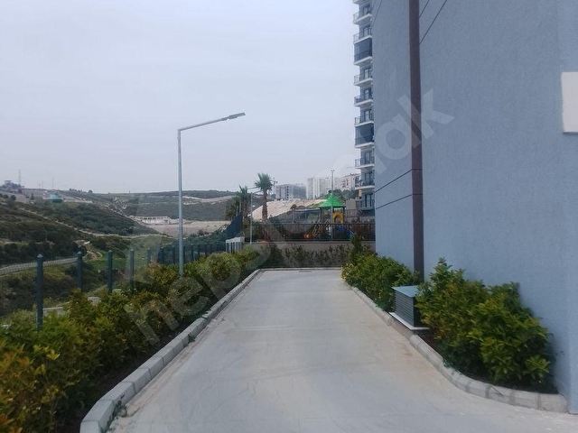 izmir buca portakal vadisinde 2+1 eşyalı satılık daire - Görsel 8