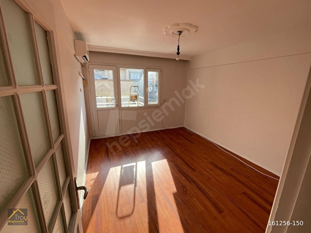 Balçova Merkezde 3+1 Kapalı Mutfak Balkonlu Kiralık Daire - Görsel 10