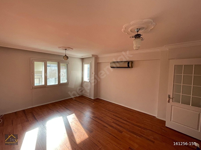Balçova Merkezde 3+1 Kapalı Mutfak Balkonlu Kiralık Daire - Görsel 22