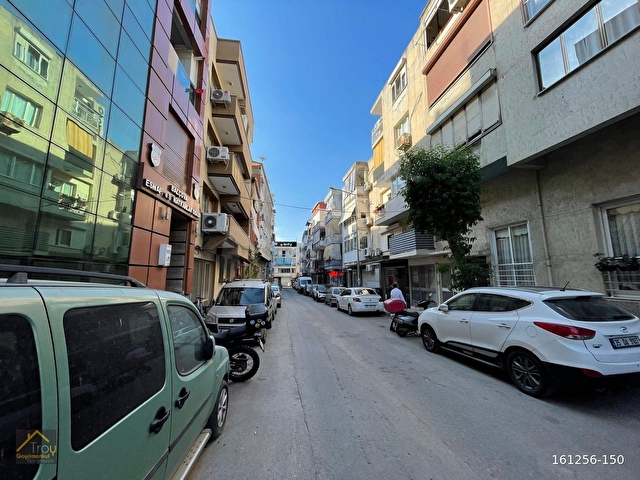 Balçova Merkezde 3+1 Kapalı Mutfak Balkonlu Kiralık Daire - Görsel 2