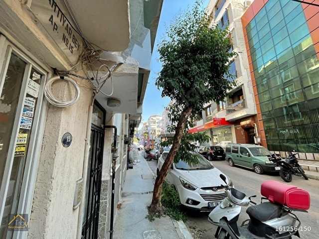 Balçova Merkezde 3+1 Kapalı Mutfak Balkonlu Kiralık Daire - Görsel 28