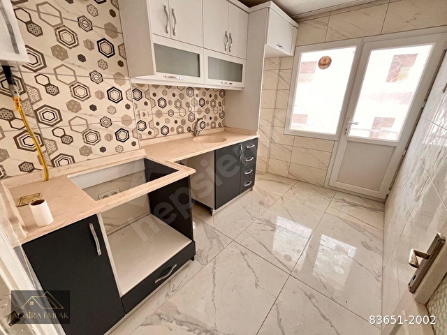 95 KAHVESİ SOKAĞINDA 3+1 130m2 ARAKAT LÜKS DEKORLU KÖŞE 3 BALKONLU - Görsel 9