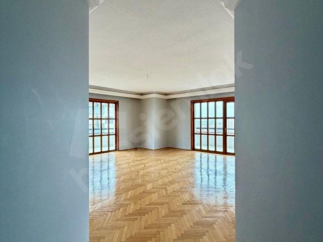 ŞEHİR HASTANESİ KARŞISI İKİZLER SİTESİ 4+1 165m² KİRALIK DAİRE - Görsel 2
