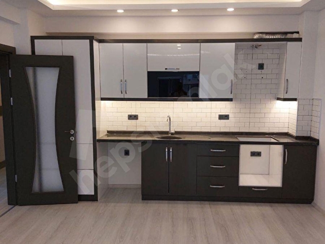 DAVUTLAR MERKEZDE CADDE ÜZERİNDE SATILIK 2+1 DAİRE 100 M2 NET - Görsel 10