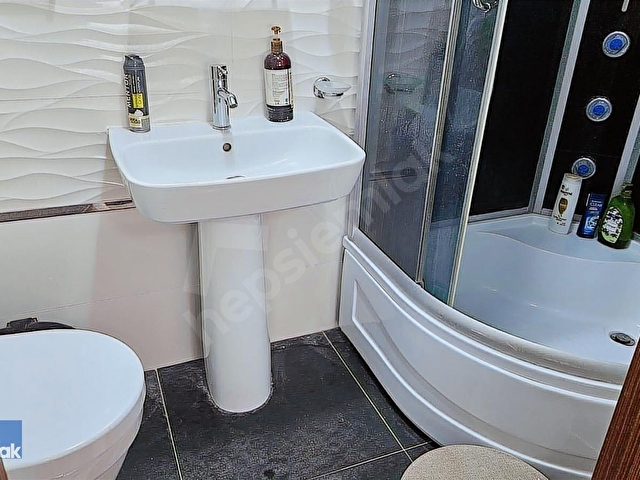 KEMAL ÖZ DE LÜKS 3+1 DAYALI DÖŞELİ 160 M² ARA KAT SATILIK DAİRE - Görsel 20