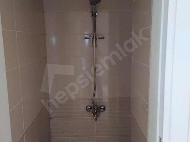 DEVLET HASTANESİNE ÇOK YAKIN,70 M2,EBEVEYN BANYOLU,1+1 KİRALIK DAİRE - Görsel 12