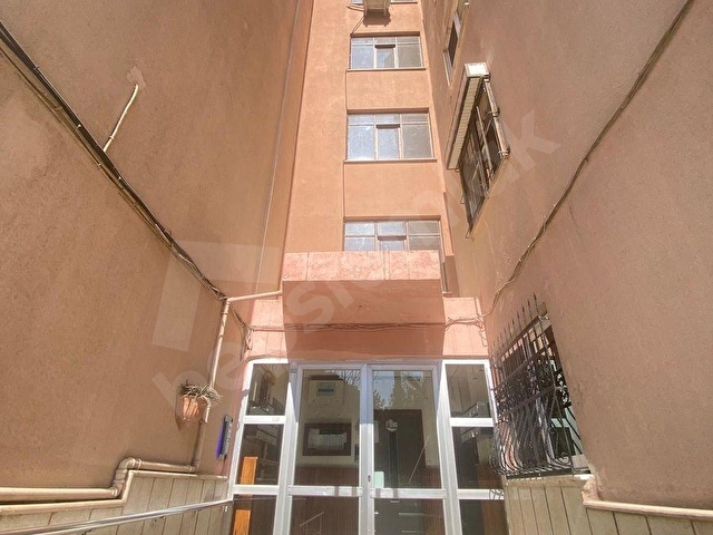 GÖZTEPE ORTABAHAR SOKAKTA GENİŞ KULLANIMLI SATILIK DAİRE - Görsel 2