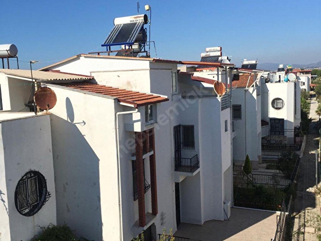 Kusadasi Davutlar Suleyman Sargin Sitesinde Bakimli Villa 6135 5304 Hurriyet Emlak